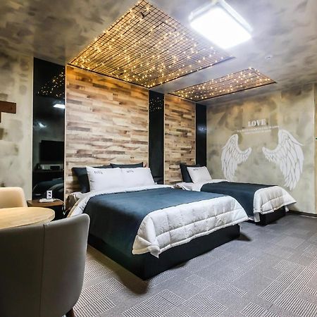 Rings Motel Iksan Zewnętrze zdjęcie